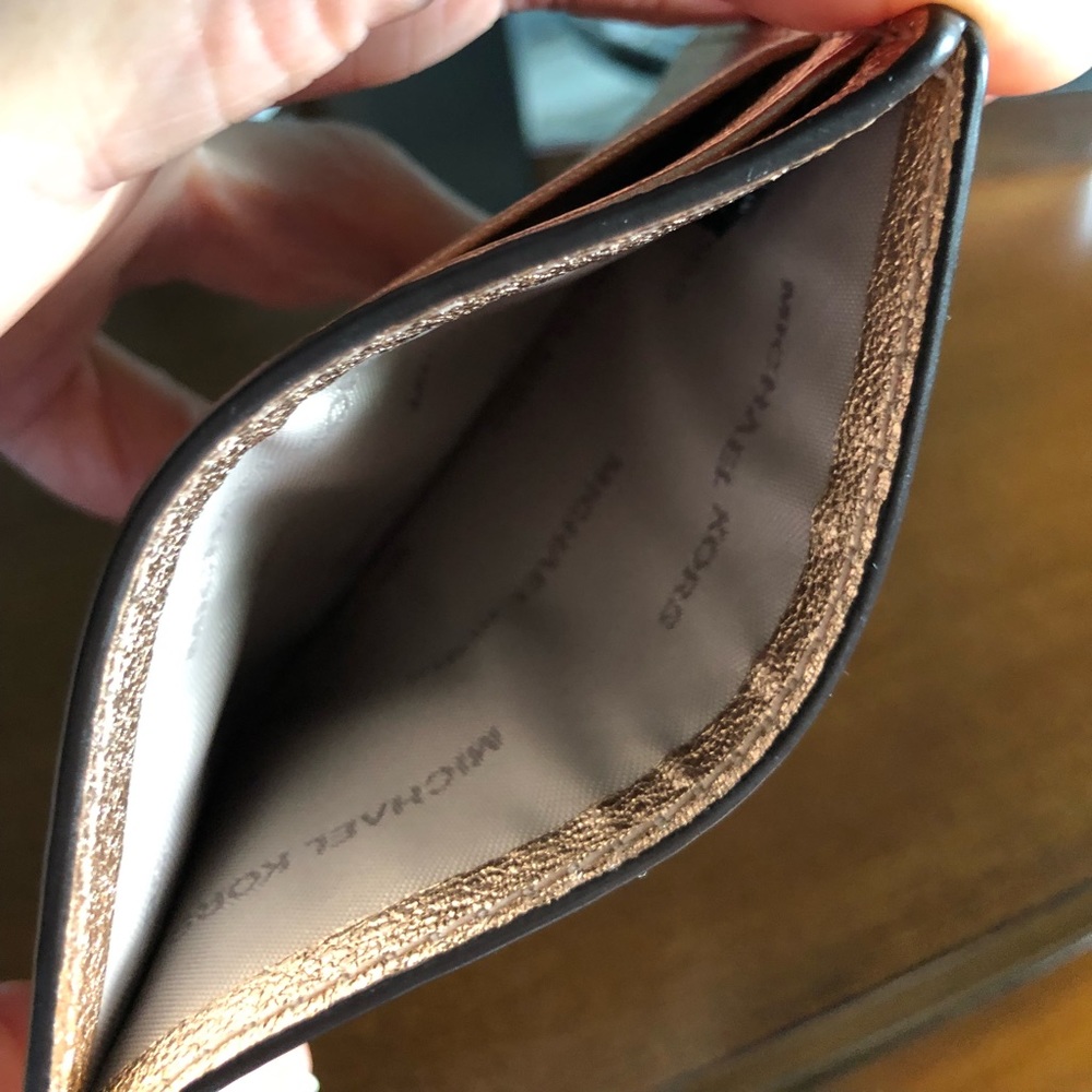 Michael Kors Card Holder. Like New!! - Picture 3 of 3